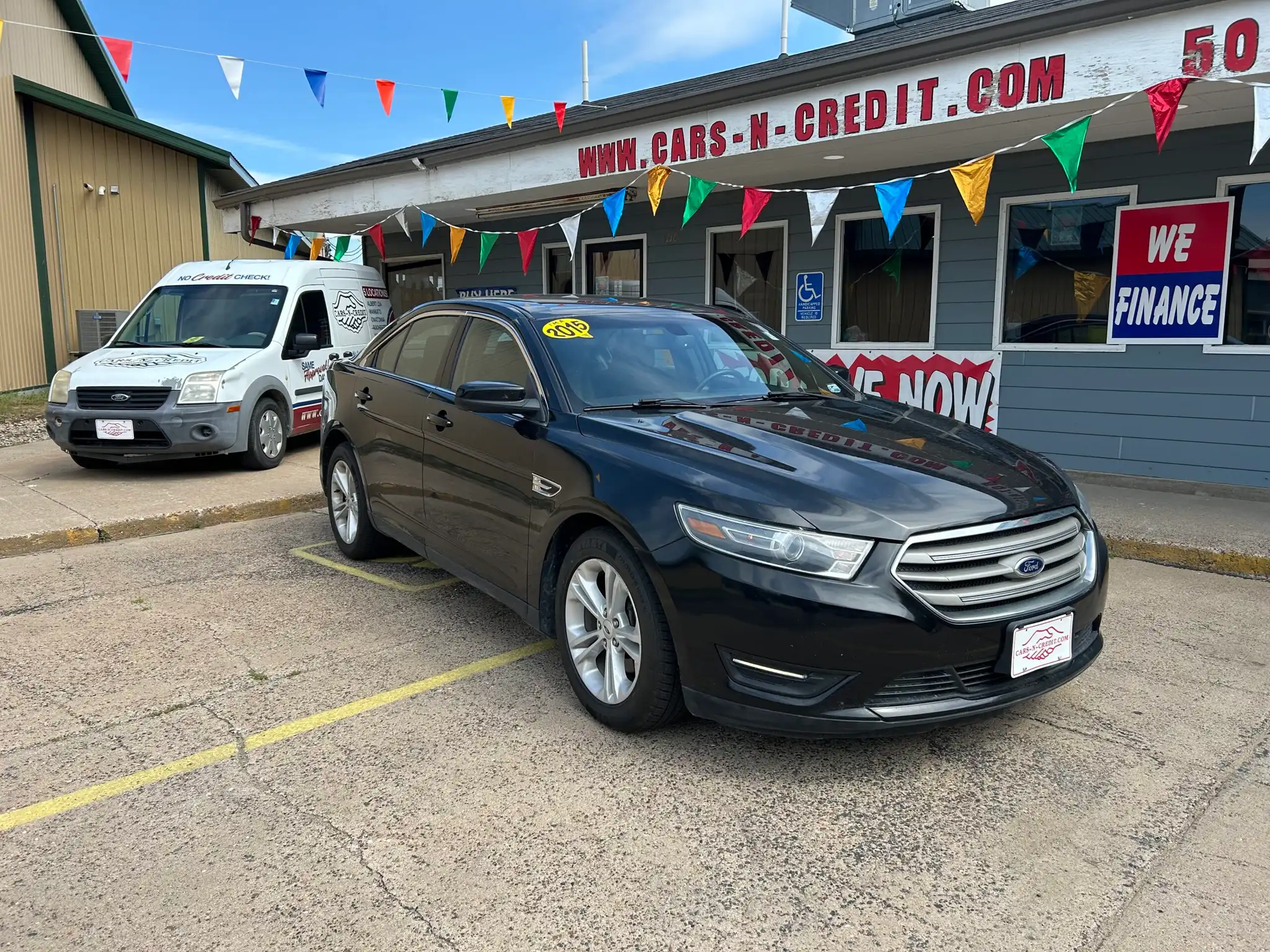 2015 Ford Taurus SEL FWD's photo