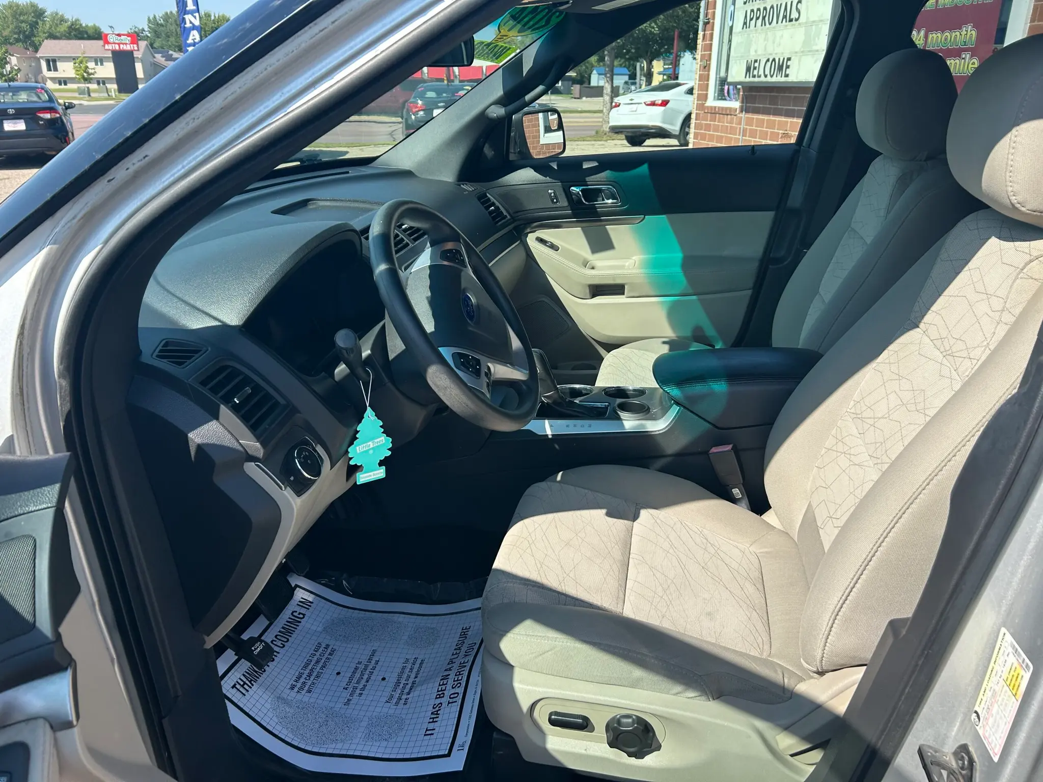 2014 Ford Explorer Base photo 3