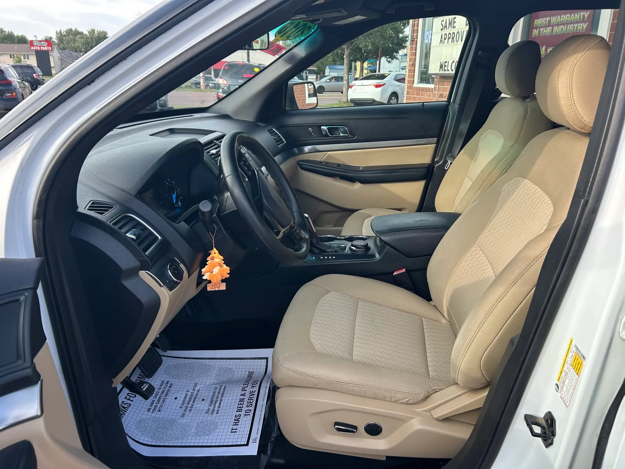 2016 Ford Explorer Base 4WD photo 3