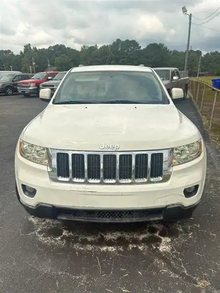 2011 Jeep Grand Cherokee Laredo's photo