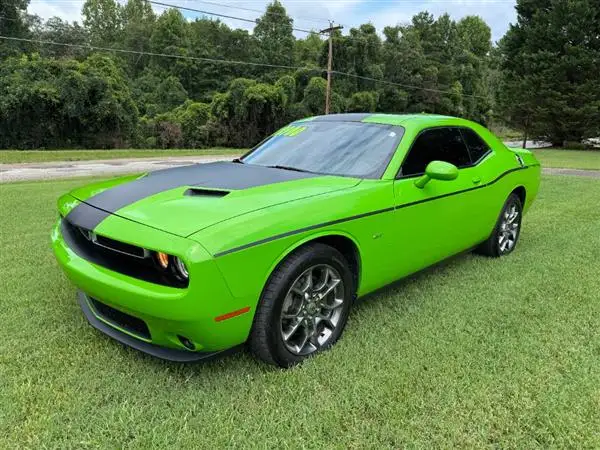 2017 Dodge Challenger GT photo 1
