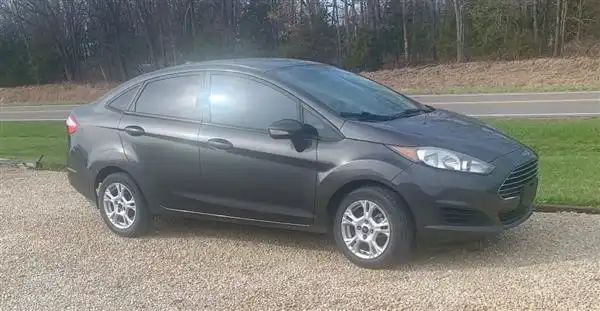 2016 Ford Fiesta SE Sedan's photo