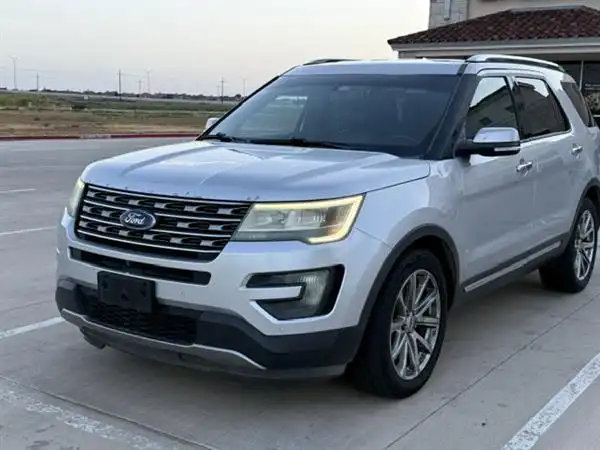 2016 Ford Explorer Limited FWD's photo
