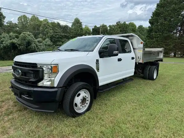 2022 Ford F-550 XL Crew Cab DRW 203 in's photo
