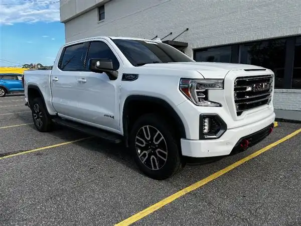 2019 GMC Sierra 4WD Crew Cab Short Box AT4's photo