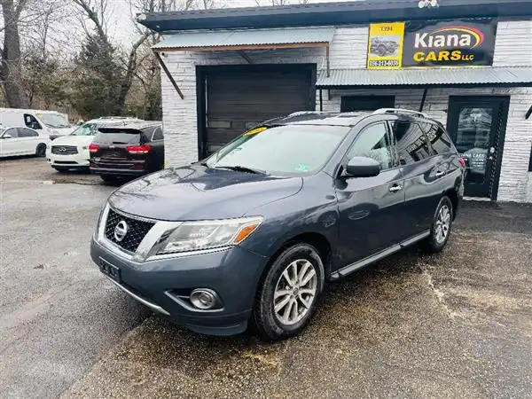 2013 Nissan Pathfinder SV 4WD's photo