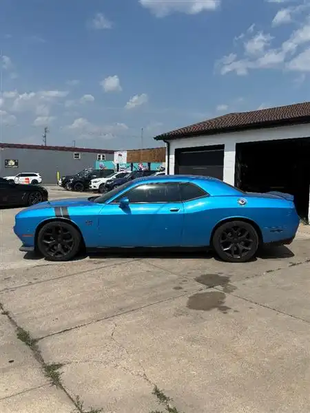 2016 Dodge Challenger R/T's photo