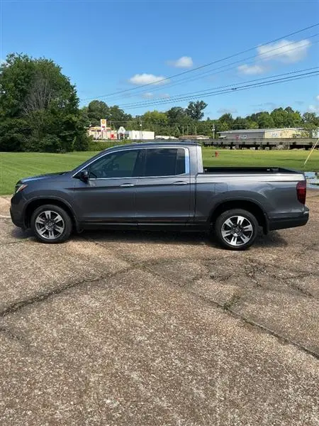 2019 Honda Ridgeline RTL AWD E photo 5