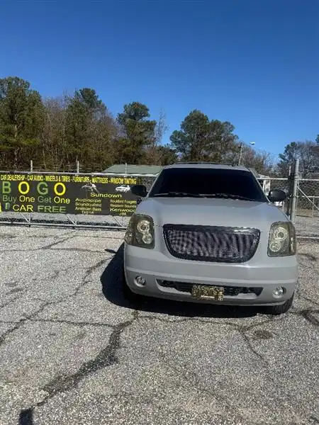 2007 GMC Yukon 2WD SLE1's photo