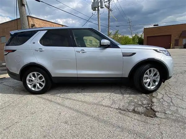 2020 Land Rover Discovery SE SC V6's photo