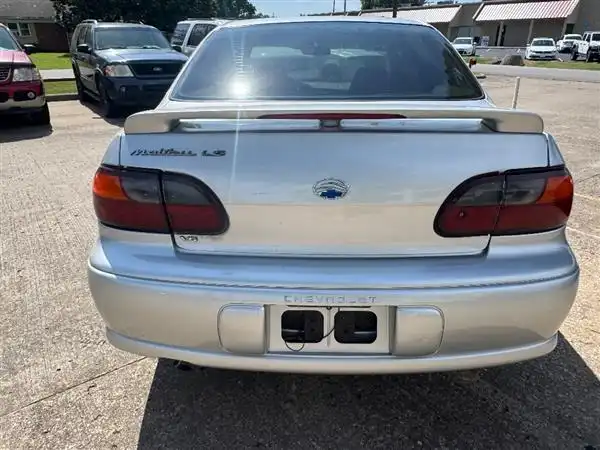 2002 Chevrolet Malibu LS's photo