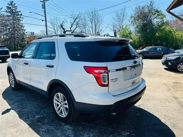 2012 Ford Explorer Base photo 3