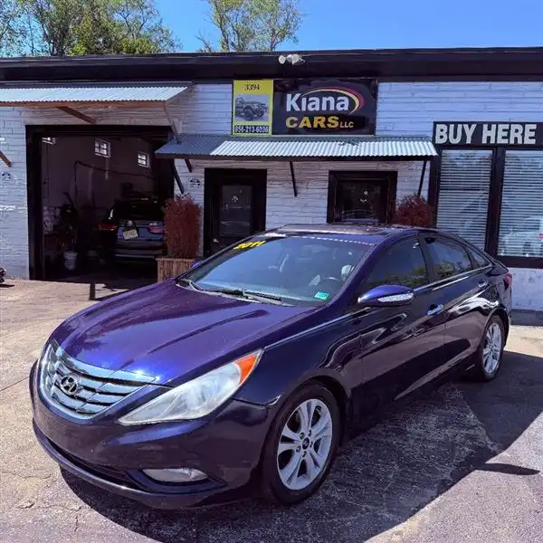 2011 Hyundai Sonata I4 Limited A T's photo