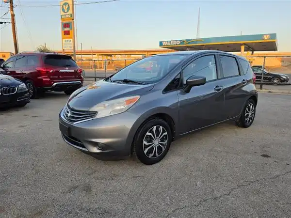 2016 Nissan Versa Note 1.6 SV CVT's photo