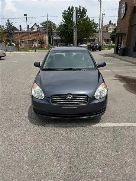 2010 Hyundai Accent GLS 4-Door 4-Speed Automatic's photo