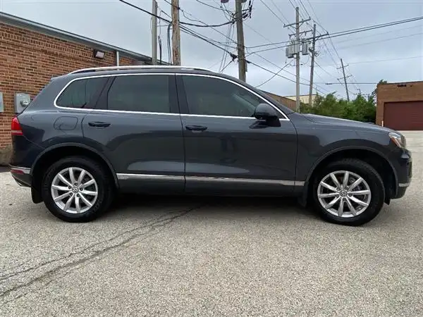 2015 Volkswagen Touareg V6 Sport w/Technology's photo