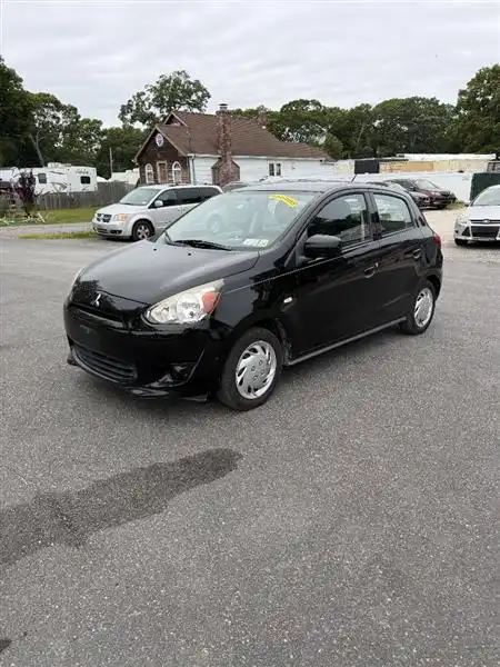 2015 Mitsubishi Mirage DE's photo