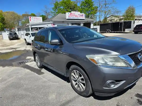 2015 Nissan Pathfinder S 4WD's photo