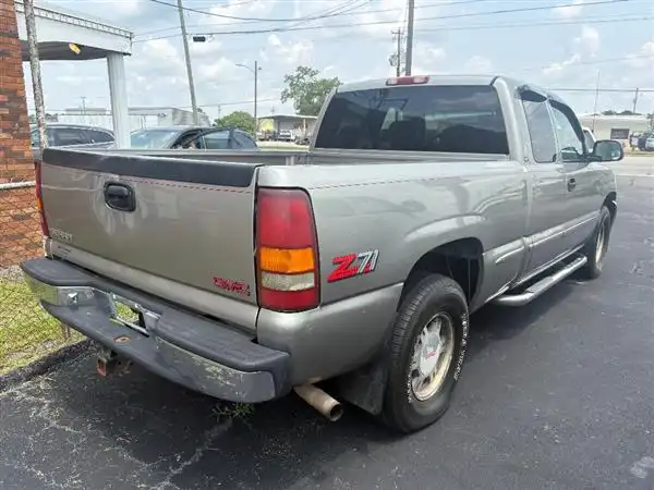 1999 GMC Sierra K1500 SL EXTENDED CAB LWB's photo