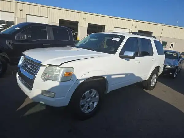 2010 Ford Explorer XLT 4WD's photo