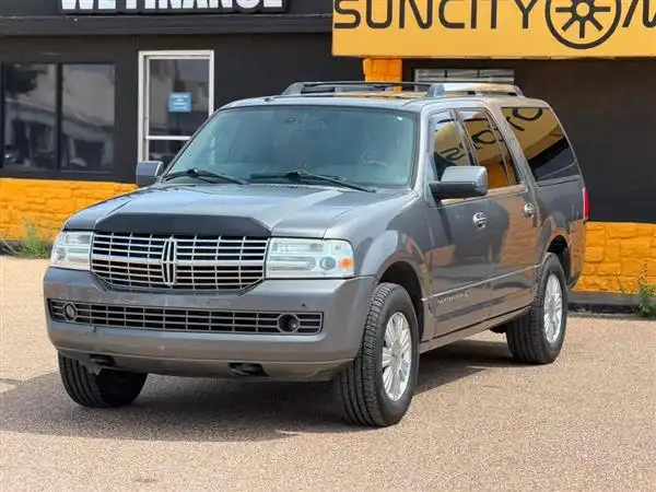 2011 Lincoln Navigator's photo