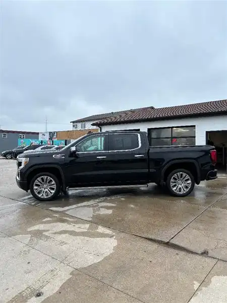 2021 GMC Sierra 4WD Crew Cab Short Box Denali's photo