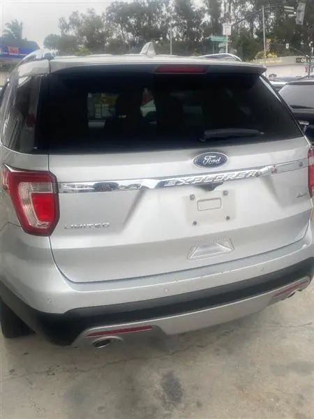 2016 Ford Explorer Limited 4WD photo 4