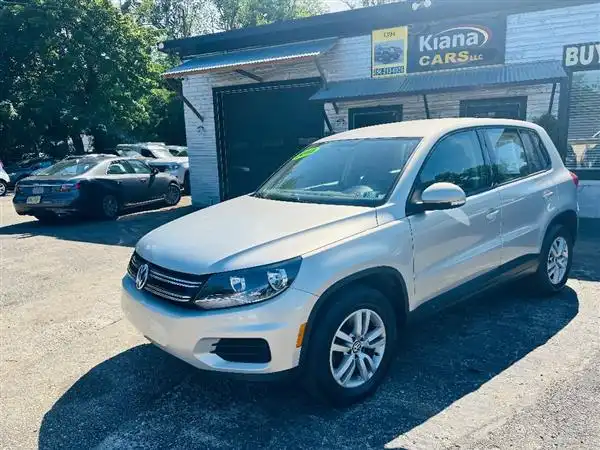2012 Volkswagen Tiguan S auto 4WD's photo