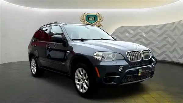 2012 BMW X5 xDrive35i's photo