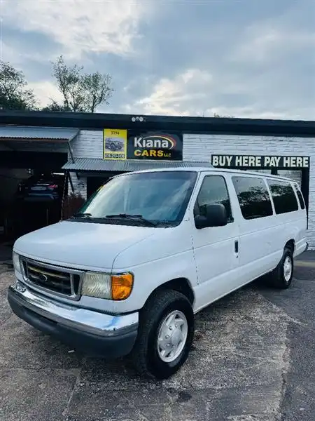 2003 Ford E-Series E-350 Extended's photo