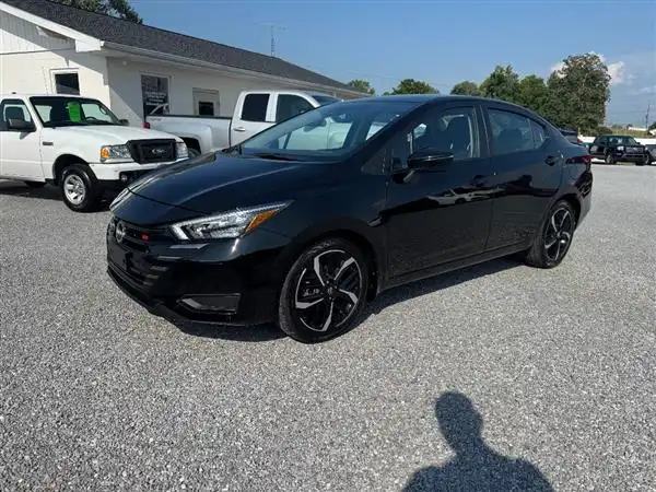 2024 Nissan Versa 1.6 SR CVT's photo