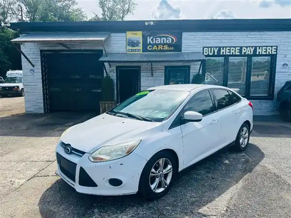 2013 Ford Focus SE Sedan's photo