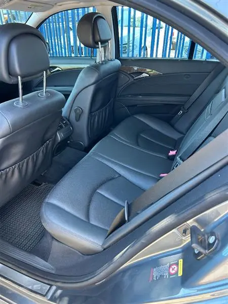 2007 Mercedes-Benz E-Class E350 photo 3
