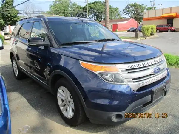 2012 Ford Explorer XLT's photo