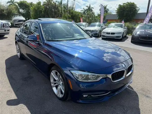 2017 BMW 3 Series 330i Sedan's photo