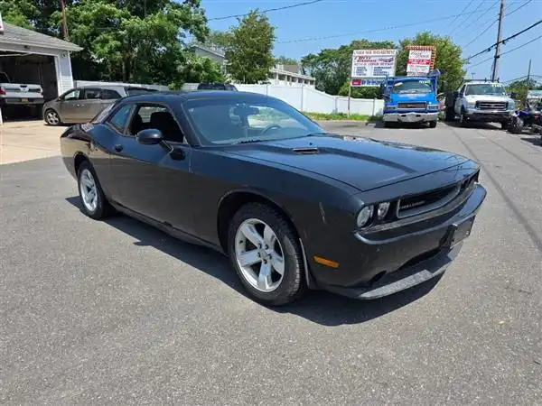 2012 Dodge Challenger SXT's photo