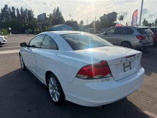 2009 Volvo C70 T5 M's photo