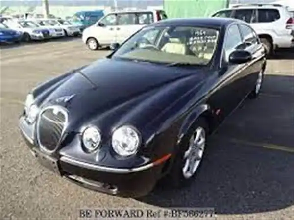 2004 Jaguar S-Type 4.2's photo