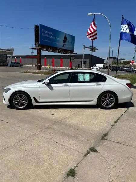2018 BMW 7 Series 750i xDrive's photo