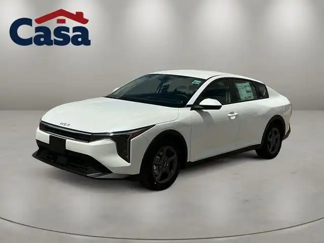 2026 Kia K4 LXS AT's photo