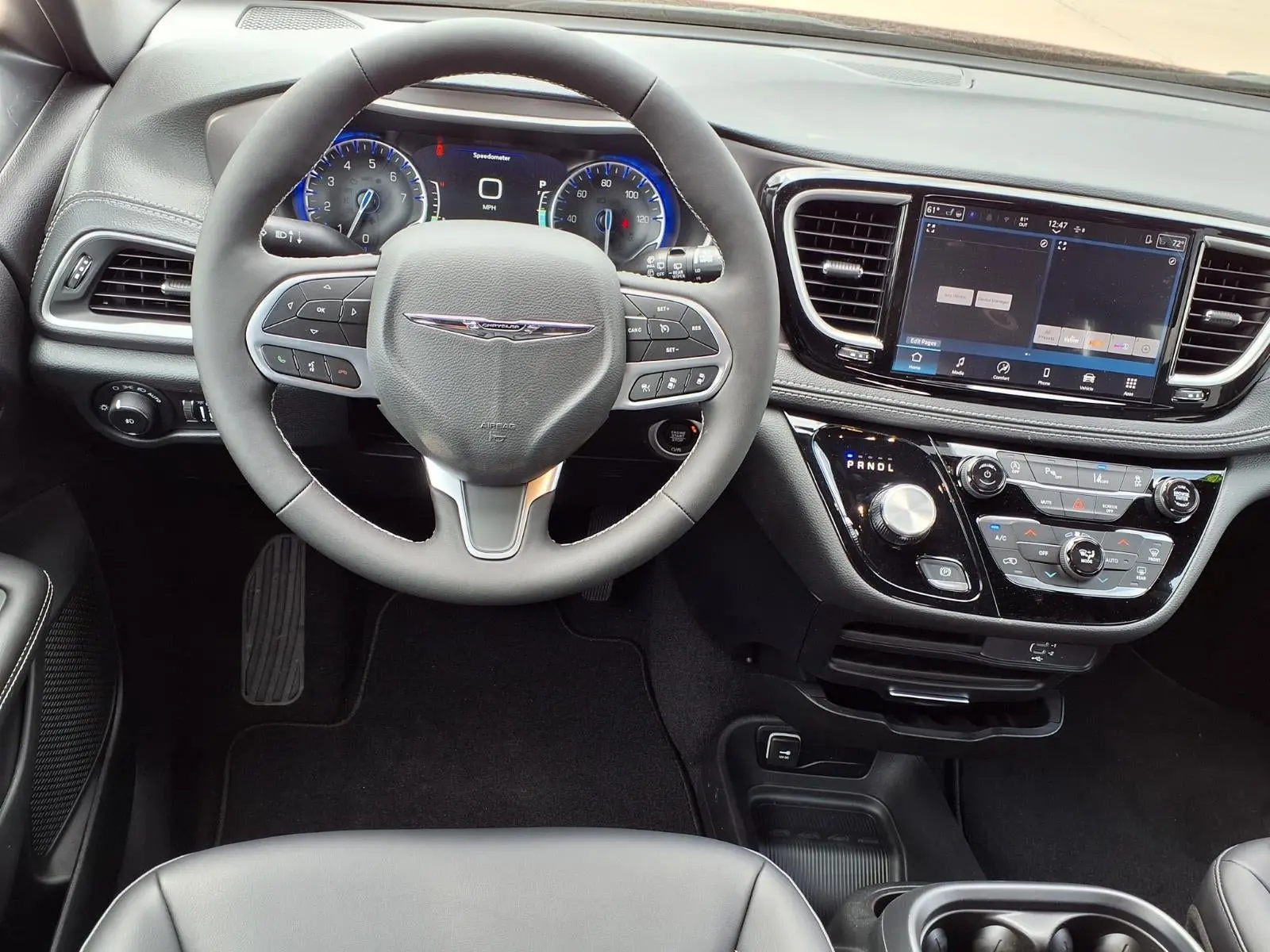 2026 Chrysler Pacifica Select AWD photo 3
