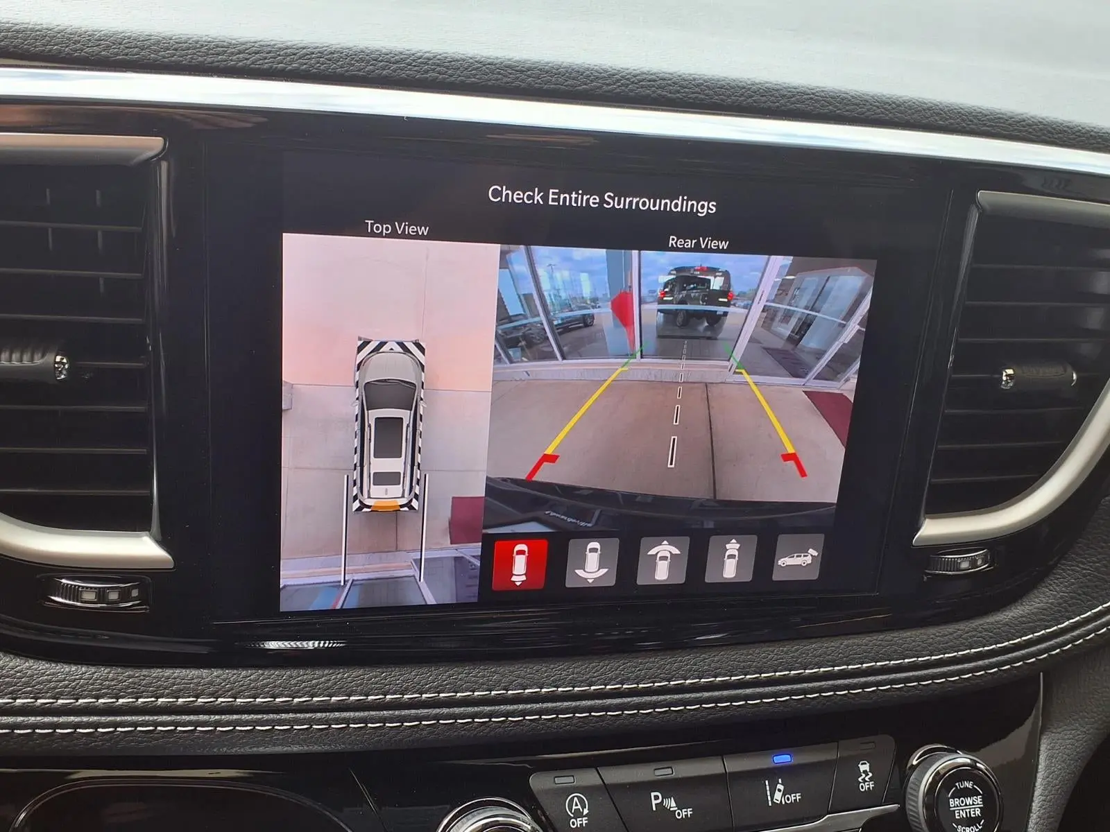 2026 Chrysler Pacifica Select AWD photo 5