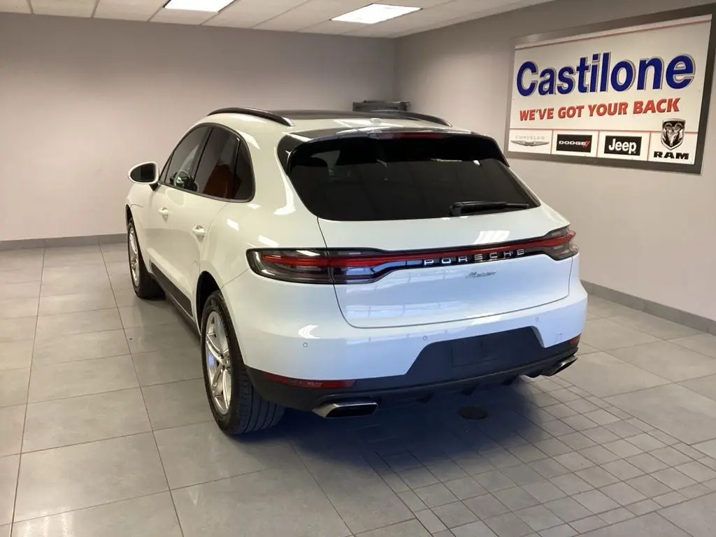 2021 Porsche Macan Base photo 5