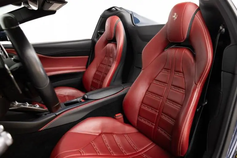 2021 Ferrari 812 Base photo 3