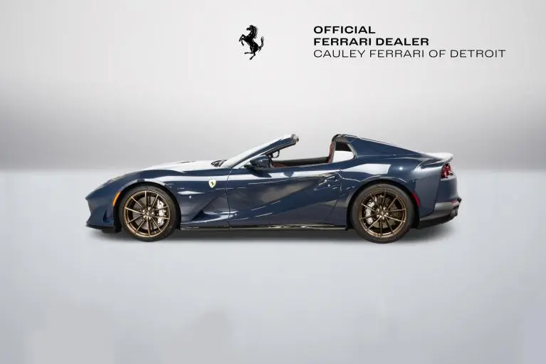 2021 Ferrari 812 Base photo 5