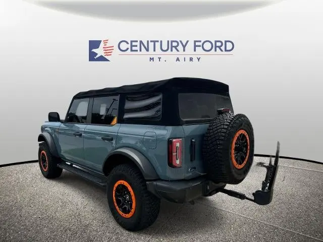 2021 Ford Bronco Badlands 4x4 photo 3