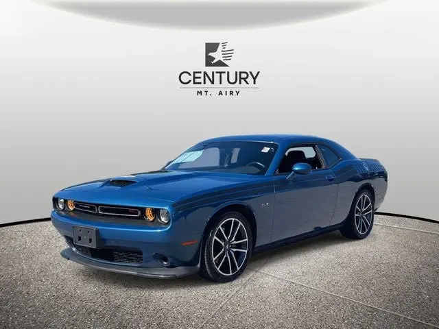 2023 Dodge Challenger R/T photo 4