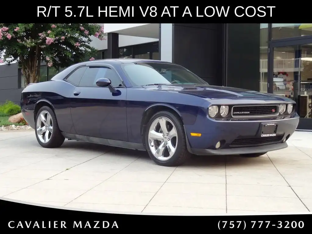2013 Dodge Challenger R/T's photo