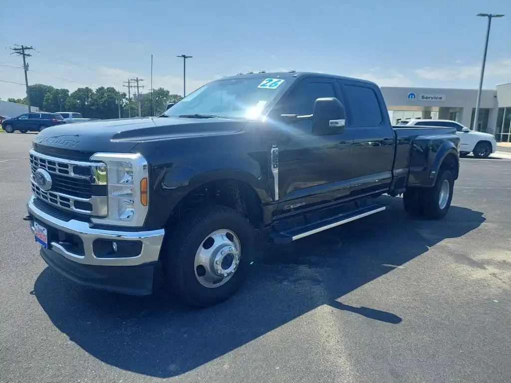 2026 Ford F-350 XLT 4x4 Crew Cab 8' Box DRW's photo