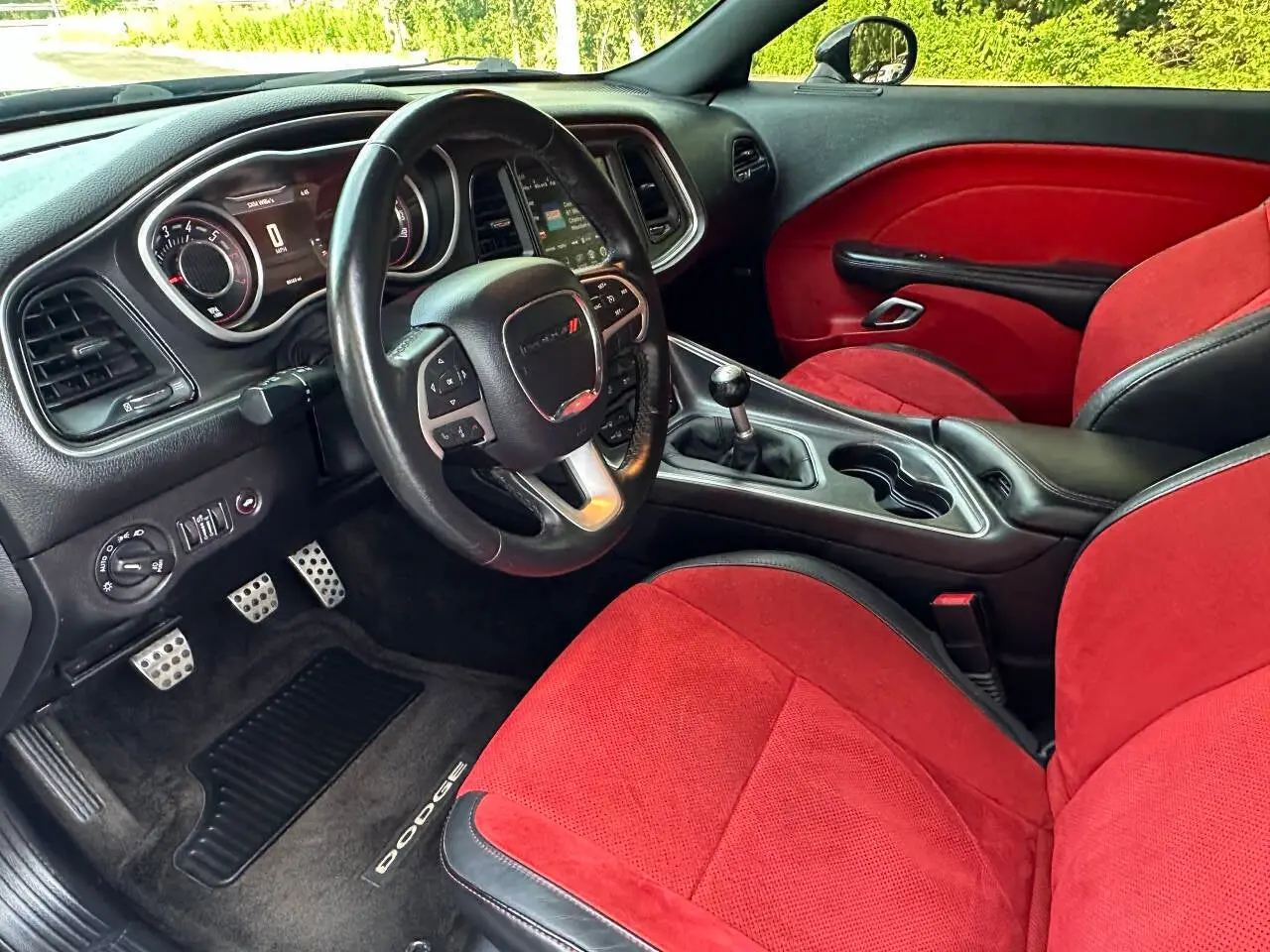 2015 Dodge Challenger Scat Pack photo 5